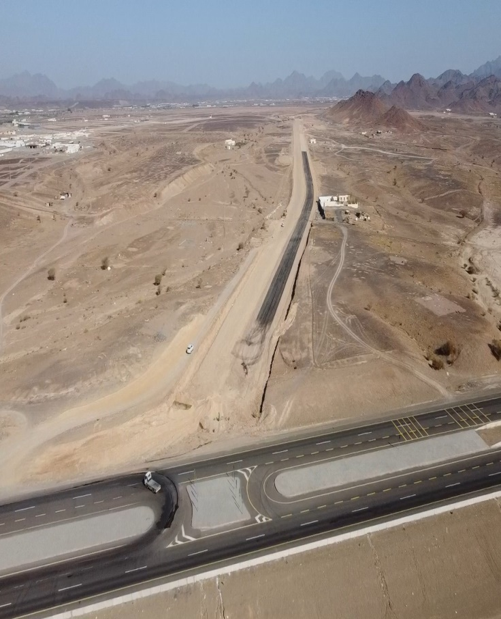 مشاريع طرق زراعية وطرق رابطة بين المدن بإجمالي أطوال (280 كم).