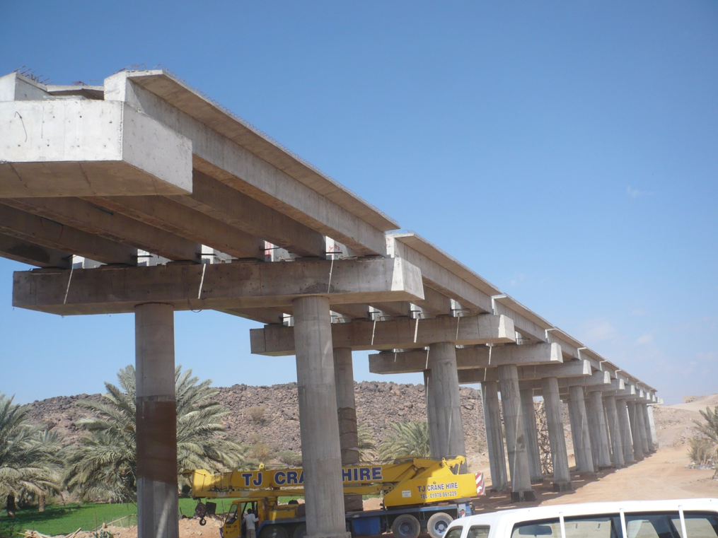 مشروع جسر بطريق الصلحانية – حاذة على وادي أرن.